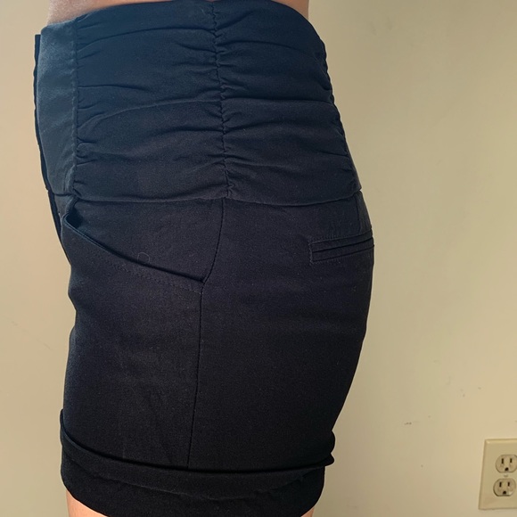 High waisted shorts - Picture 2 of 4